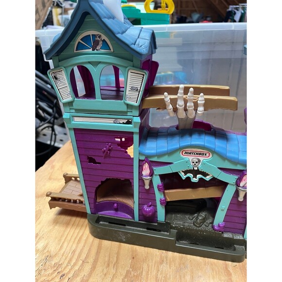 Matchbox Haunted House Hero City Sounds Blue Purple Toy Playset Mattel - Picture 2 of 5